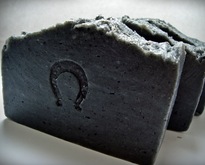 Угольное мыло с нуля с маслом лавра - ручная работа, handmade
